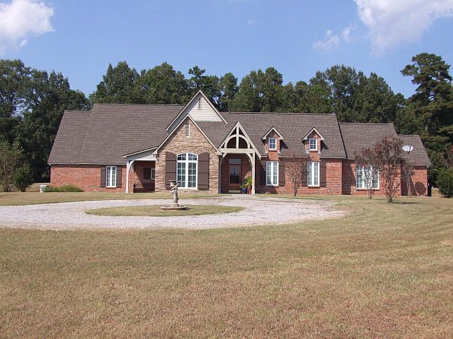 1st image of 240 Boundary Line Dr