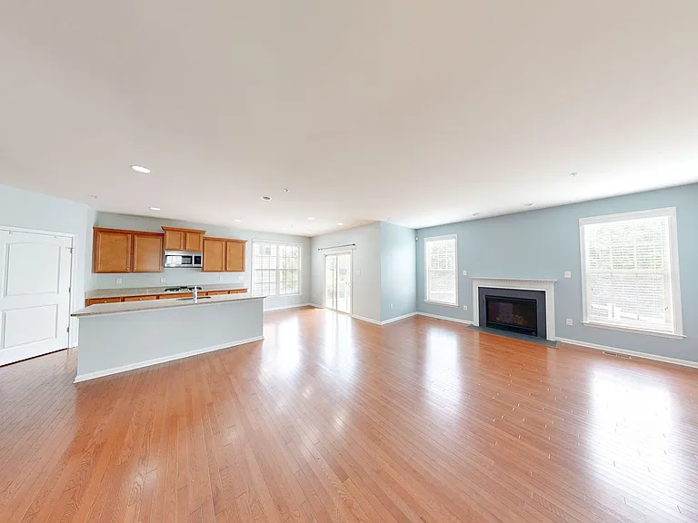 2604 Brooke Grove Rd — Photo 6