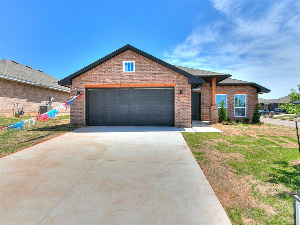 1st image of 2327 Arcady Ave