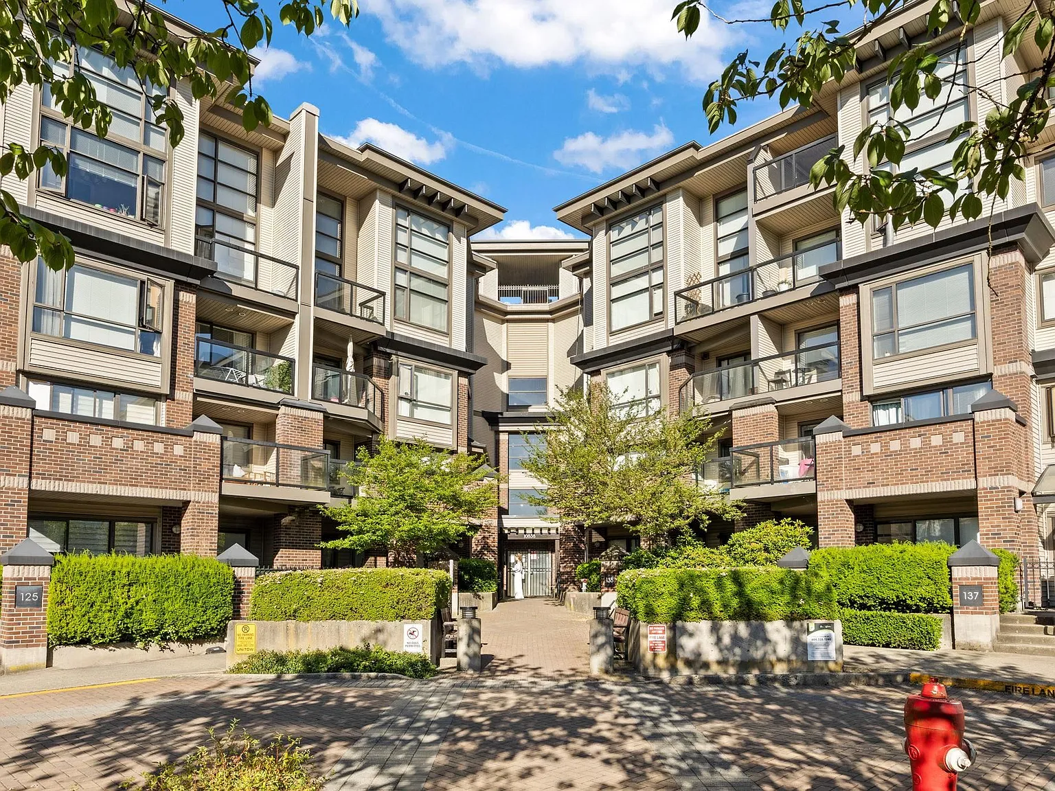 2 bed, 877 sqft, $2,500 — Photo 2