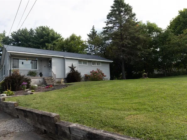 5781 Orchard Ln, La Fayette, NY 13084
