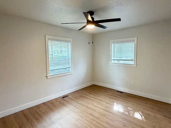5th image of 5513 W Mississippi Ave #1