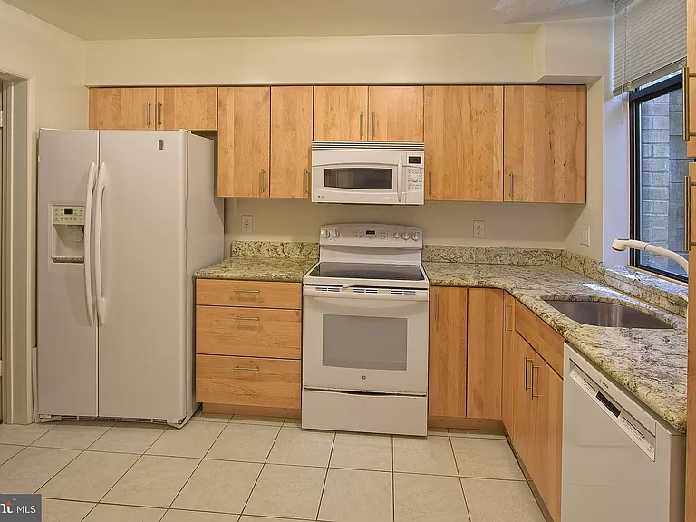 11108 Boathouse Ct #97 — Photo 10
