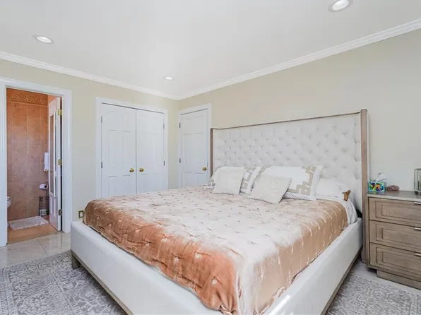 2763 East 65th Street image 21 of 30