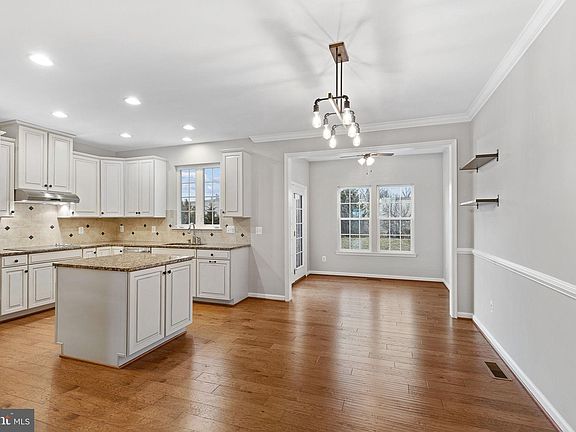 2nd image of 7027 Kona Dr