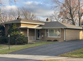 1423 Hillview Rd, Homewood, IL 60430