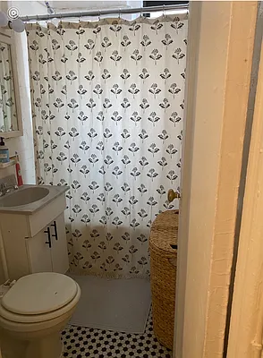 Rented by Geraldine Capasso, LREB | media 16