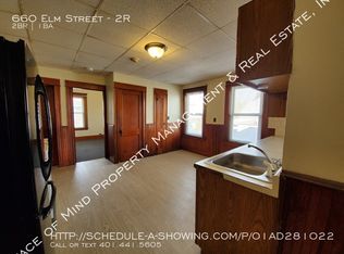 660 Elm St #2R, Woonsocket, RI 02895