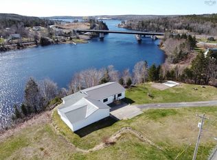 24 Pool Rd, Sheet Harbour, NS B0J3B0