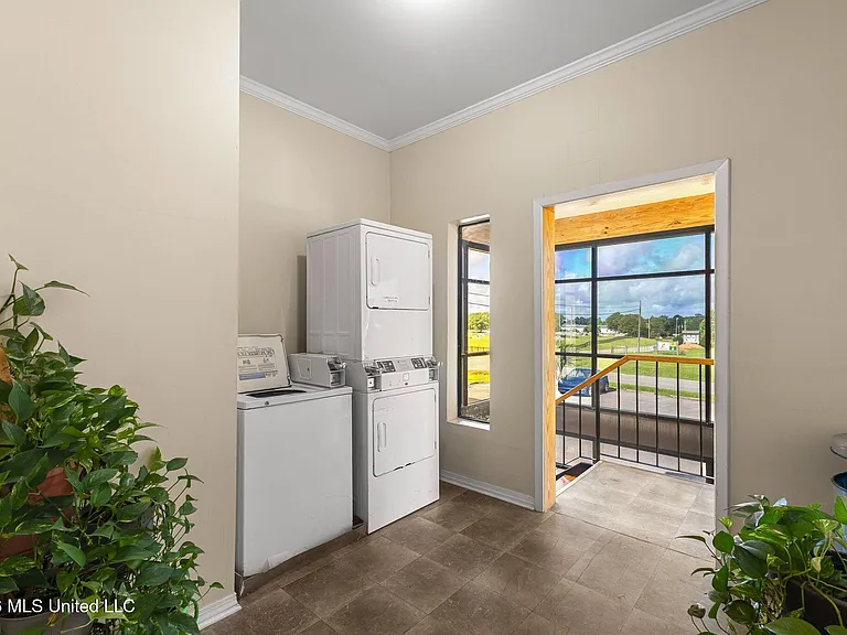 2 W Lakeview Dr #6 — Photo 19