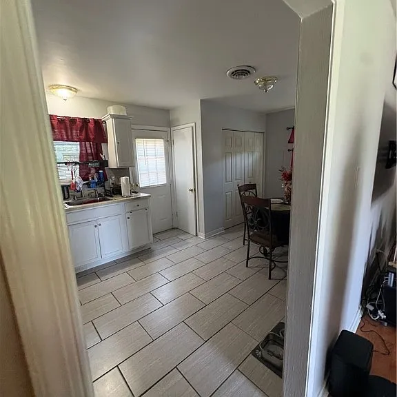 4713 Craddock Ave — Photo 9
