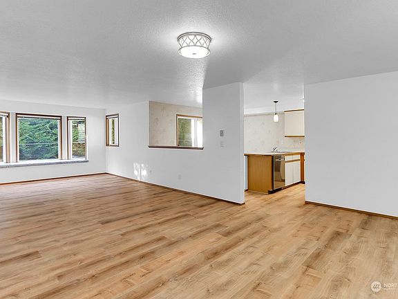3rd image of 20617 28th Avenue W #E-1