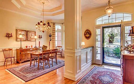 Dining and entrance_06012014