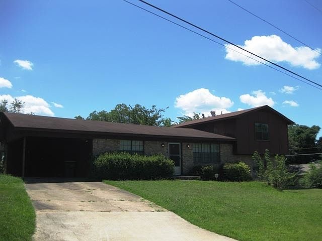 1st image of 3424 Willow St