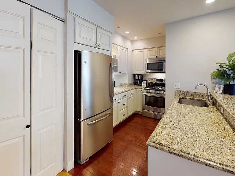 27 Bowdoin St #1 — Photo 11