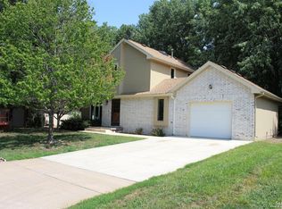 2332 Northwood Ln, Salina, KS 67401