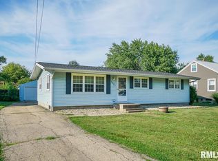 5327 W Cisna Rd, Peoria, IL 61607