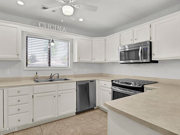 5th image of 1210 Bayside Circle W