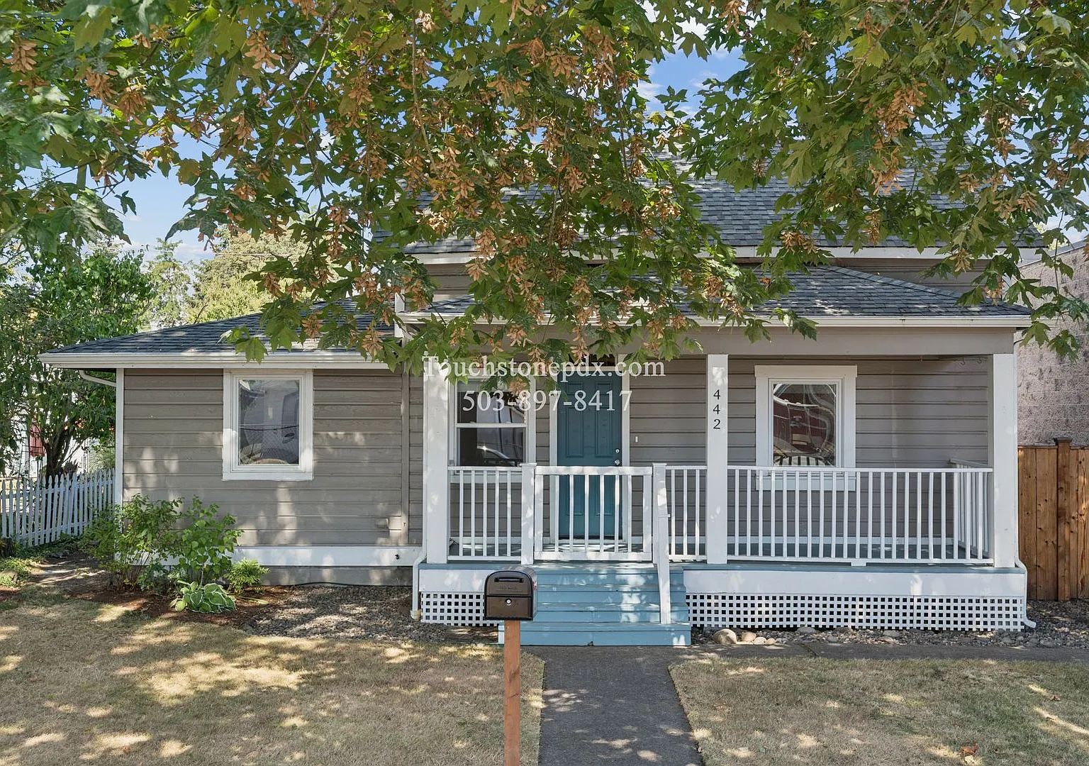 Beautifully Maintained 3BD/2BA Canby Home With Landscaping Included! — Photo 2