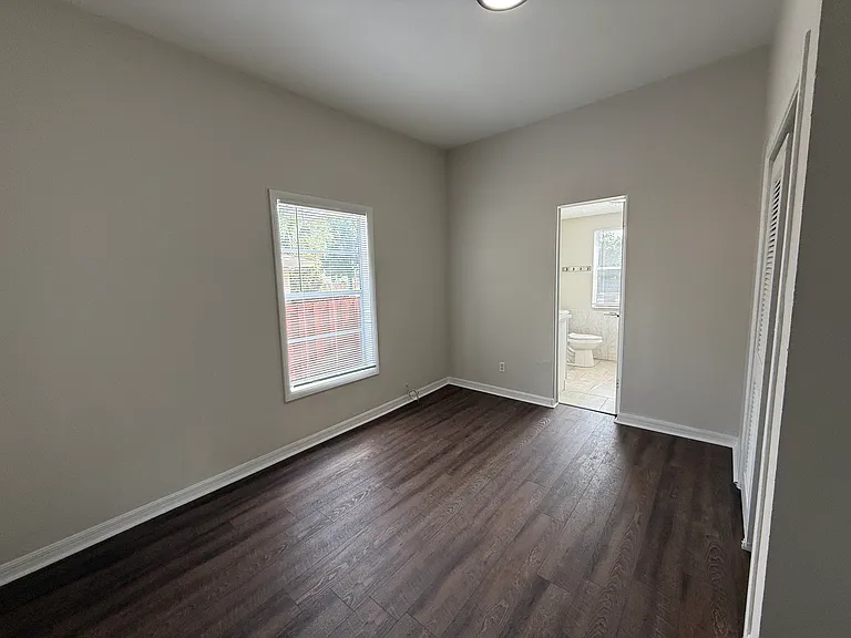 6916 N Central Ave — Photo 7