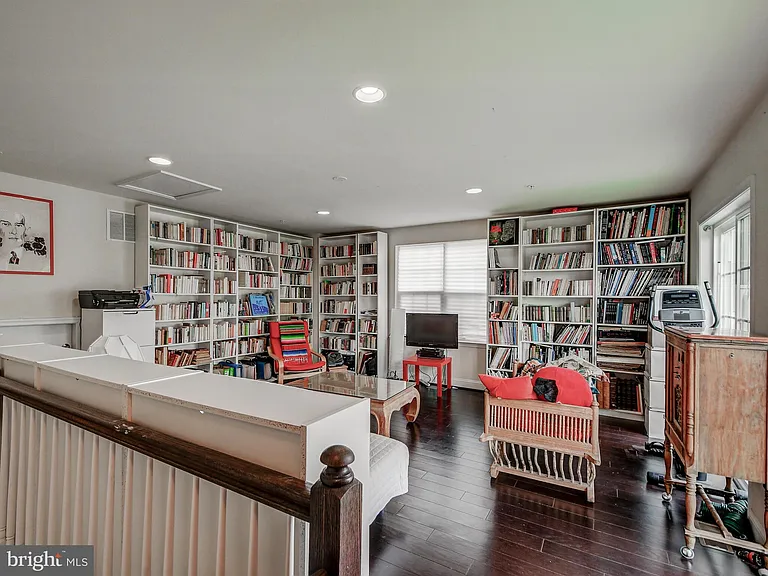 124 Meridian Ln — Photo 30