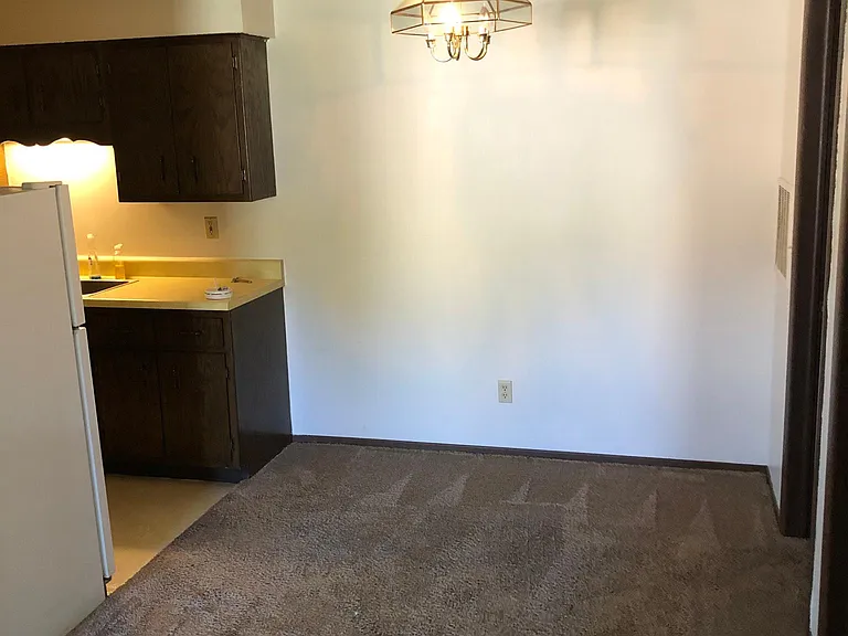 1550 Woodland Dr #1550 — Photo 8