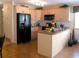 15 Woodsmere Close #1A, Fort Saskatchewan, AB T8L4S2