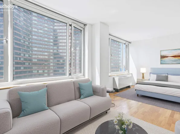 635 W 42nd St APT 7K, New York, NY 10036