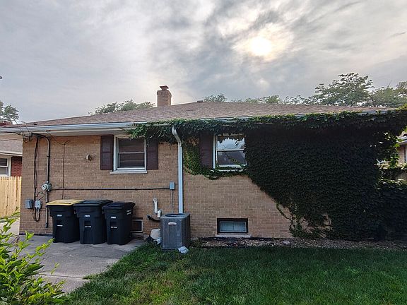4th image of 17717 Bernadine St