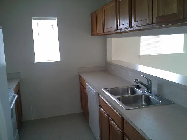 23004 Fairlane Blvd — Photo 10