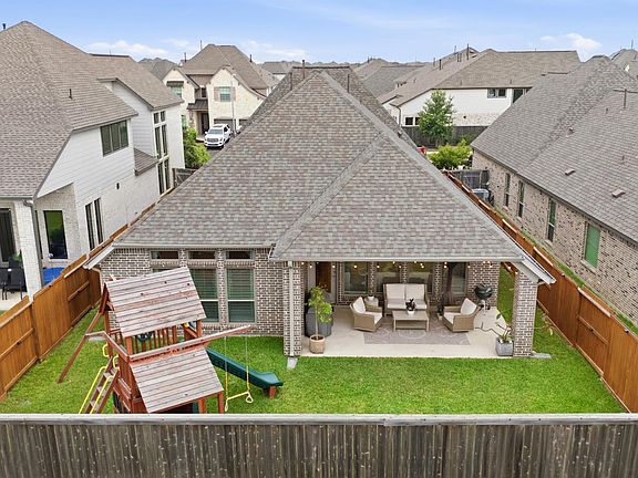 2nd image of 2115 Germander Ln