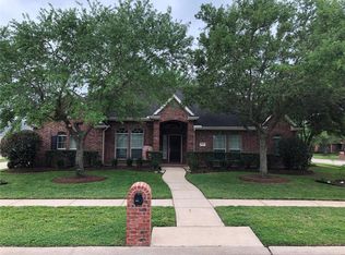 2877 Wimbledon Ln, Friendswood, TX 77546