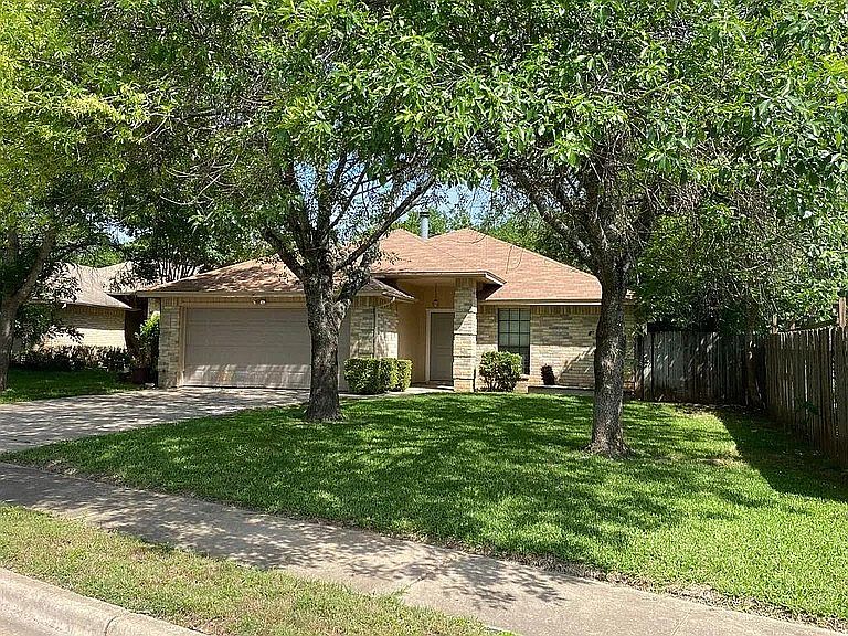1st image of 708 David Curry Dr