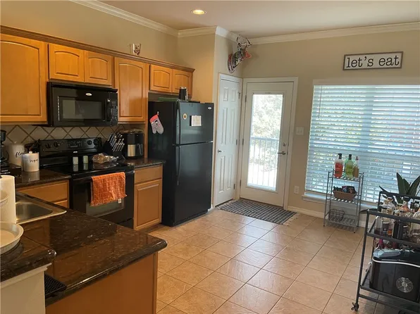305 Holleman Dr E APT 605, College Station, TX 77840