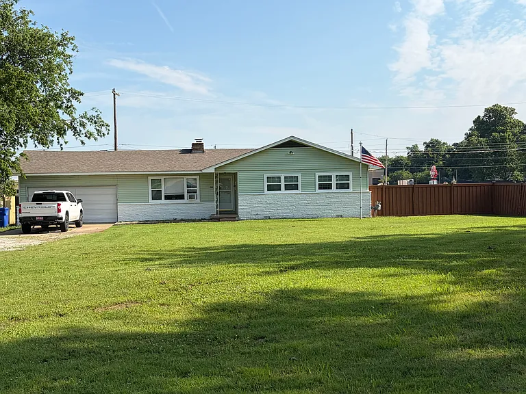 2026 Angus Dr — Photo 21