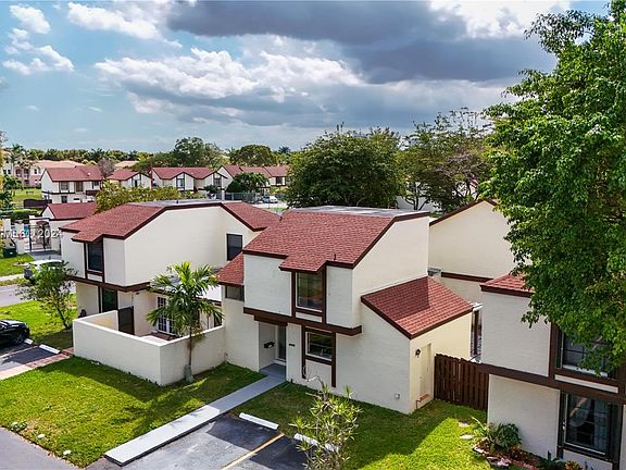 4th image of 520 NW 99th Pl #520