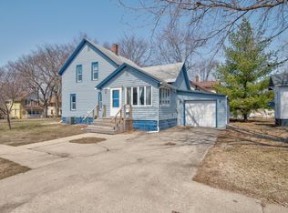 802 N 6th St, Estherville, IA 51334