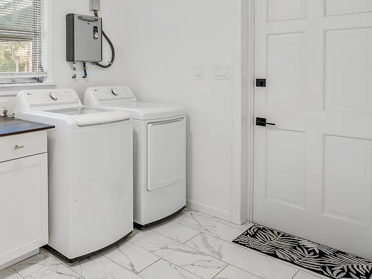 Laundry Room Cabinet