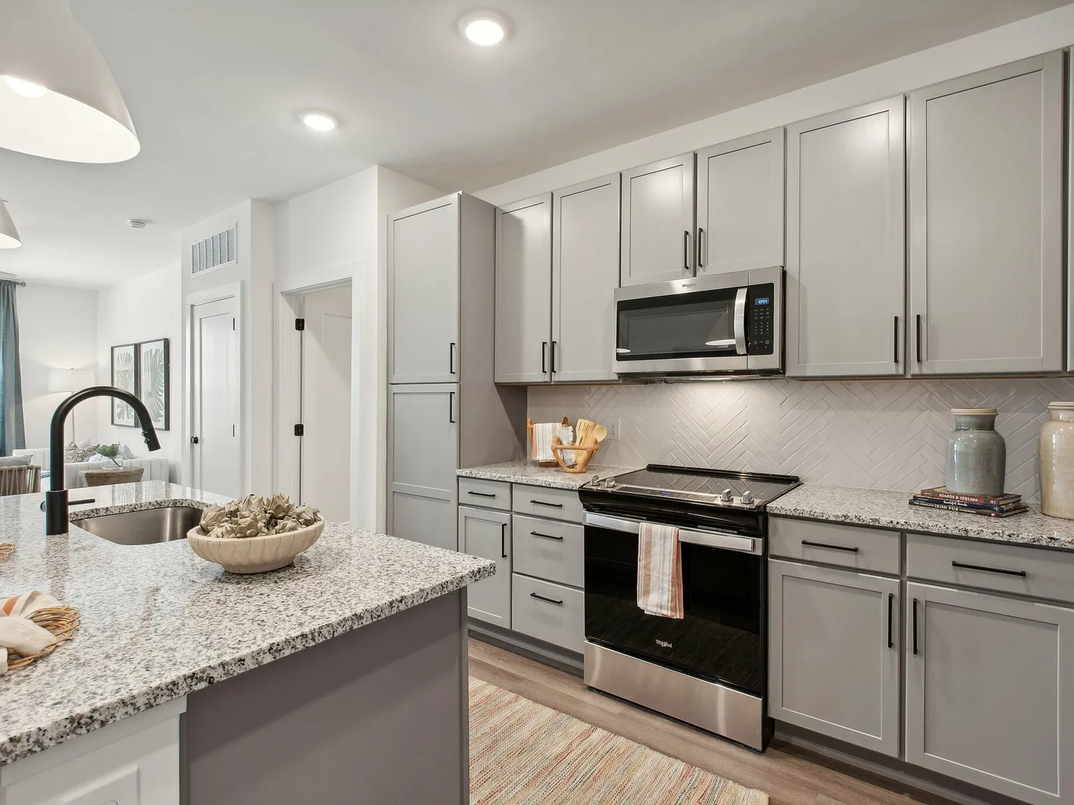 Olea eTown — Photo 1