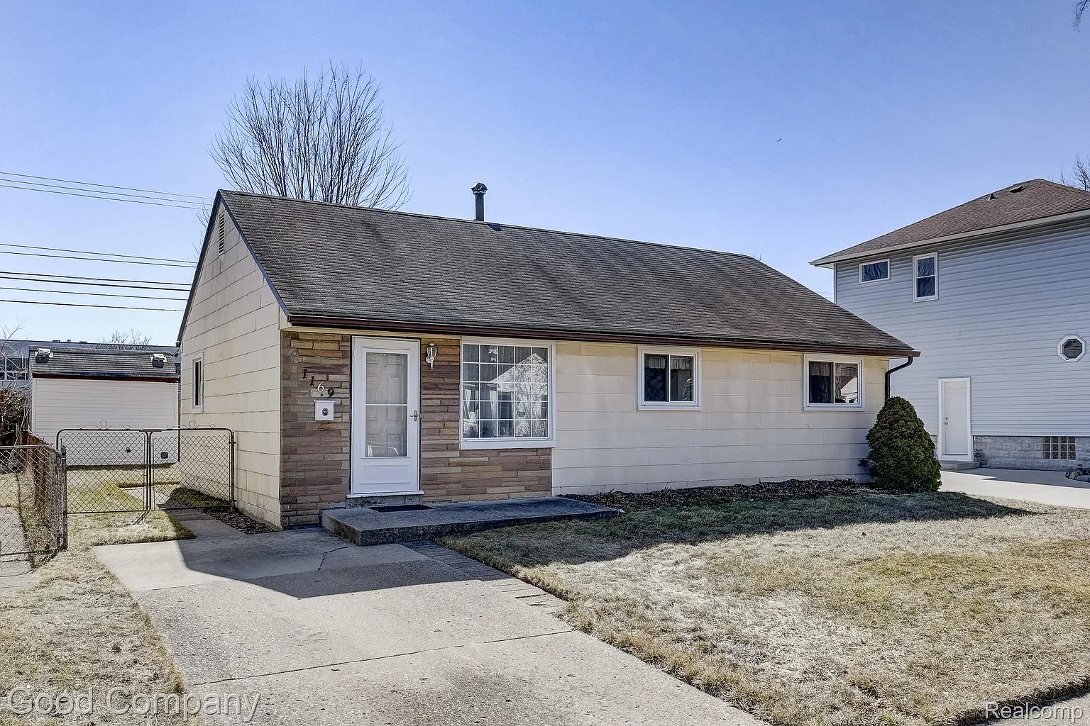 1169 W Marshall St photo 1