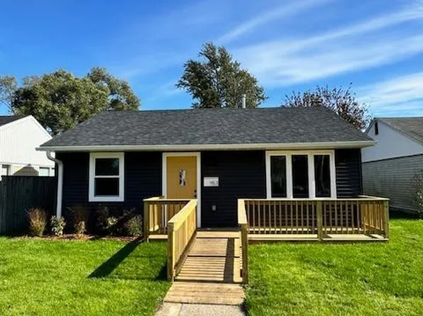 153 N Cavender St, Hobart, IN 46342