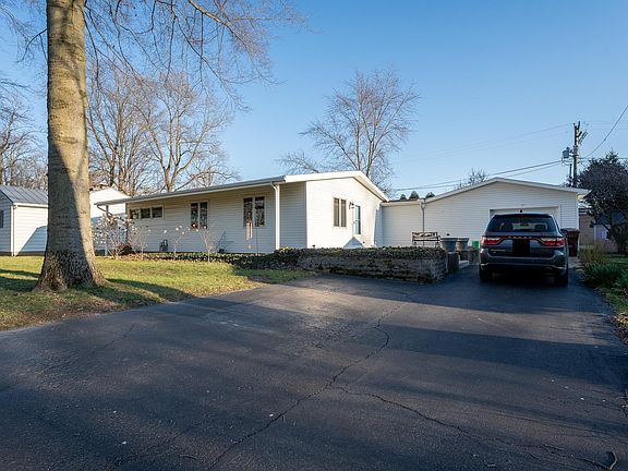 2nd image of 137 Shady Lane Dr