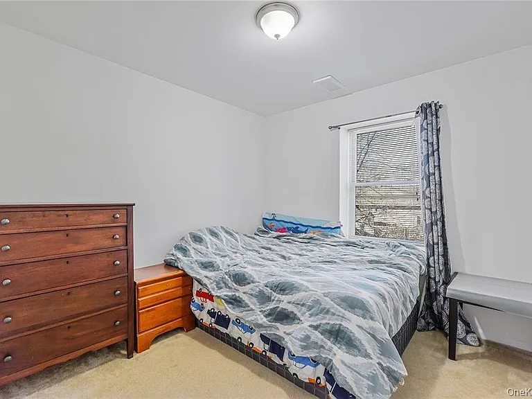 73 Cherry Ave — Photo 17