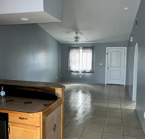 930 SW 37th Ln #928 — Photo 5