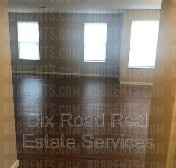449 Draft Ct — Photo 3