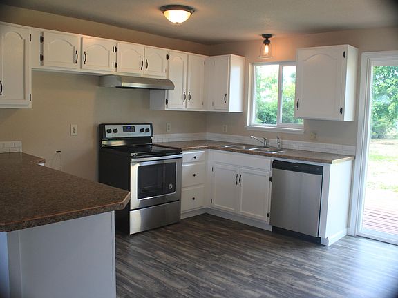 3rd image of 1607 E 1st Ave