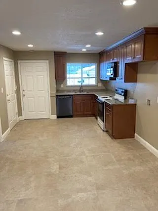 13617 Foothill Pines Ct — Photo 2