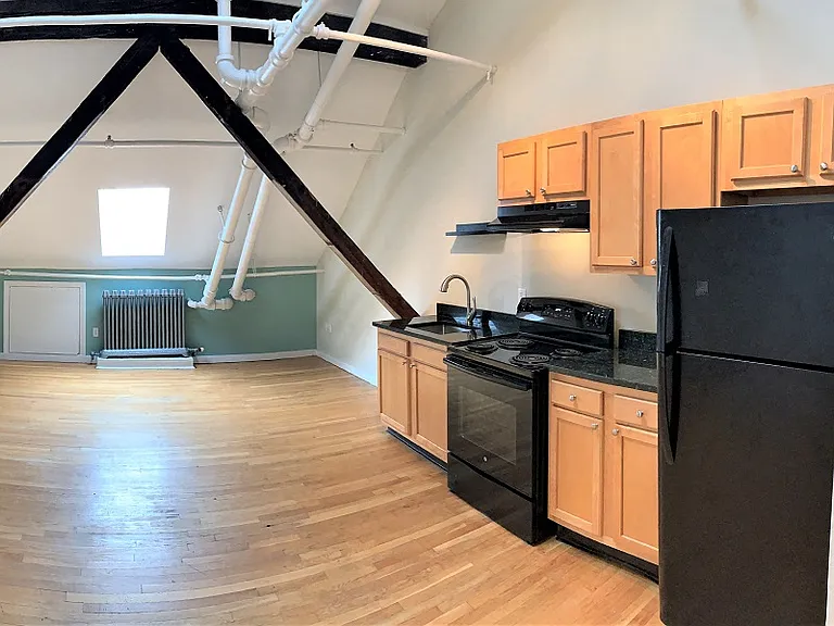 439 Congress Street — Photo 57