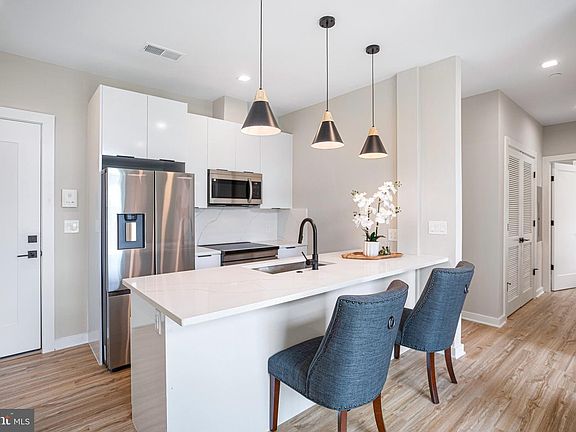 3rd image of 1358 Florida Ave NE #402