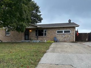926 Crescent Dr, Sikeston, MO 63801